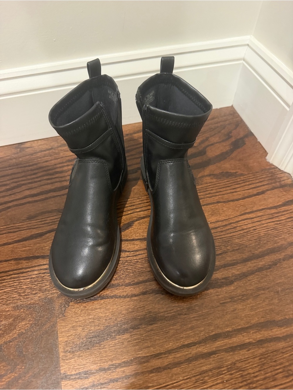 Zara Kids Black Ankle Chelsea Boots with Gold Trim Sole